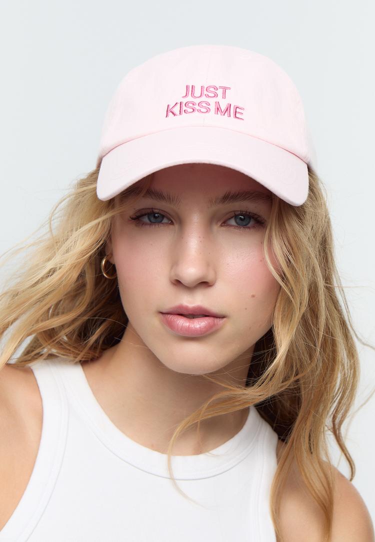 cappellino con messaggio