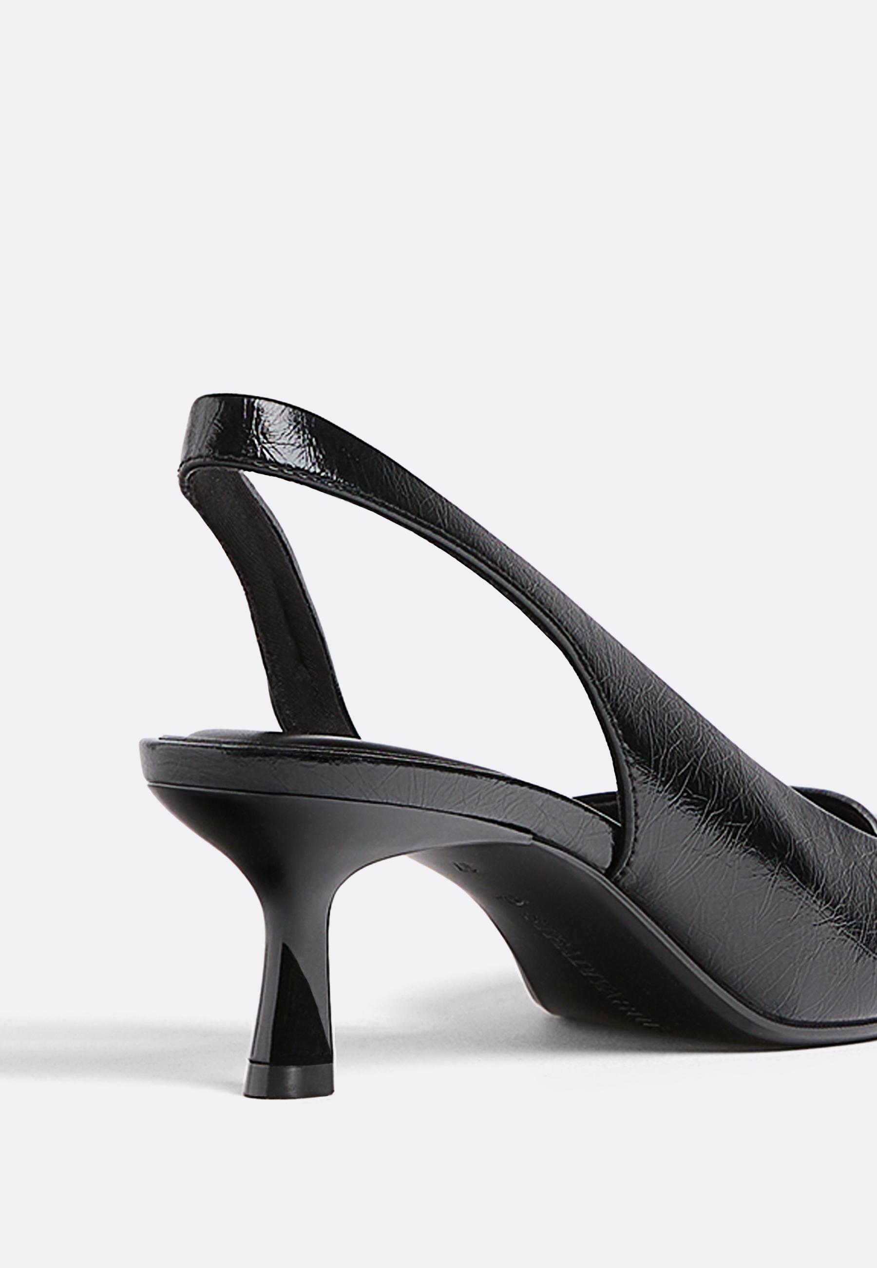 Basic kitten heel shoes — BLACK