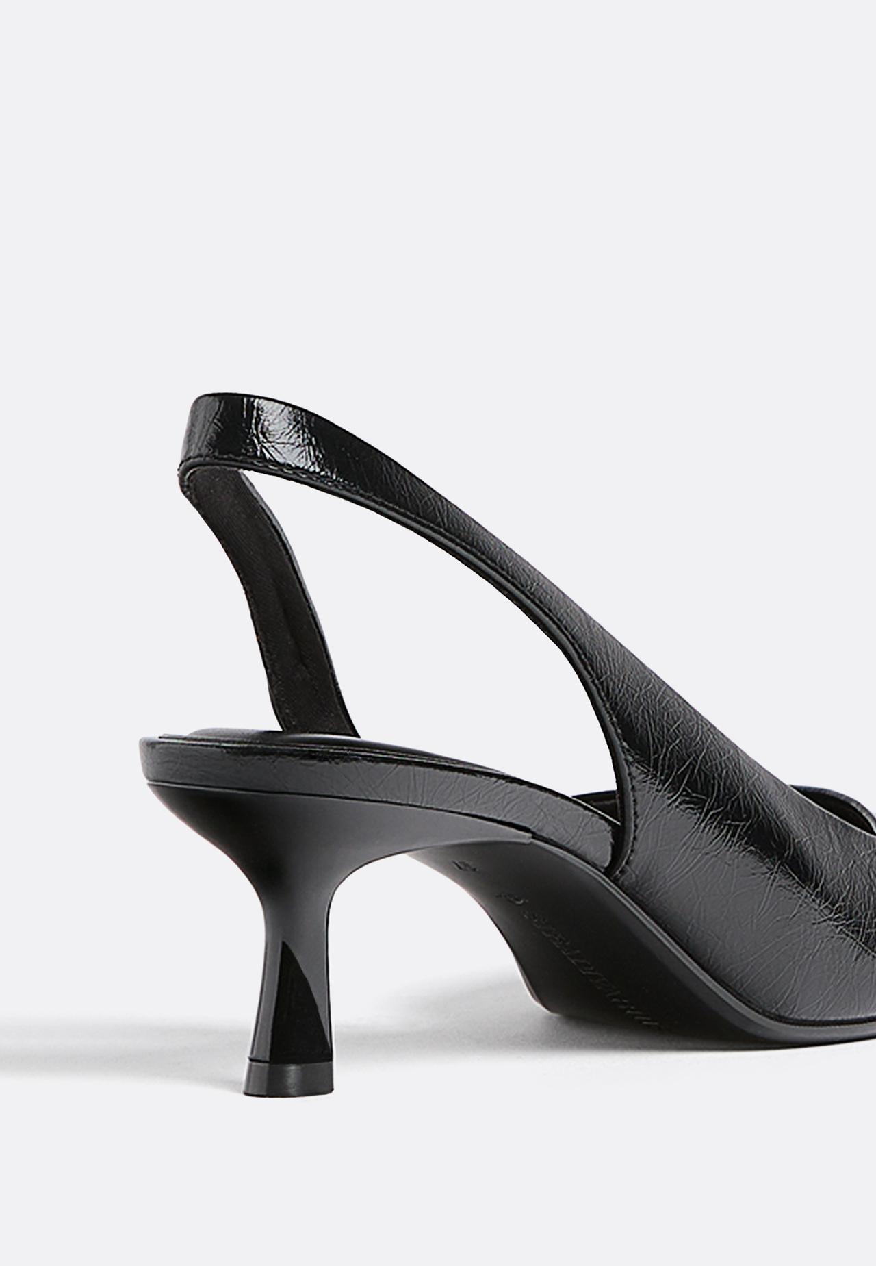 Basic kitten heel shoes — BLACK