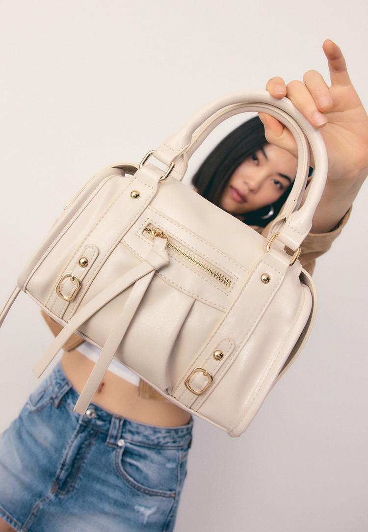 Stradivarius Τσάντα Bowling Χιαστί Με Φερμουάρ Εκρού Os φωτογραφία