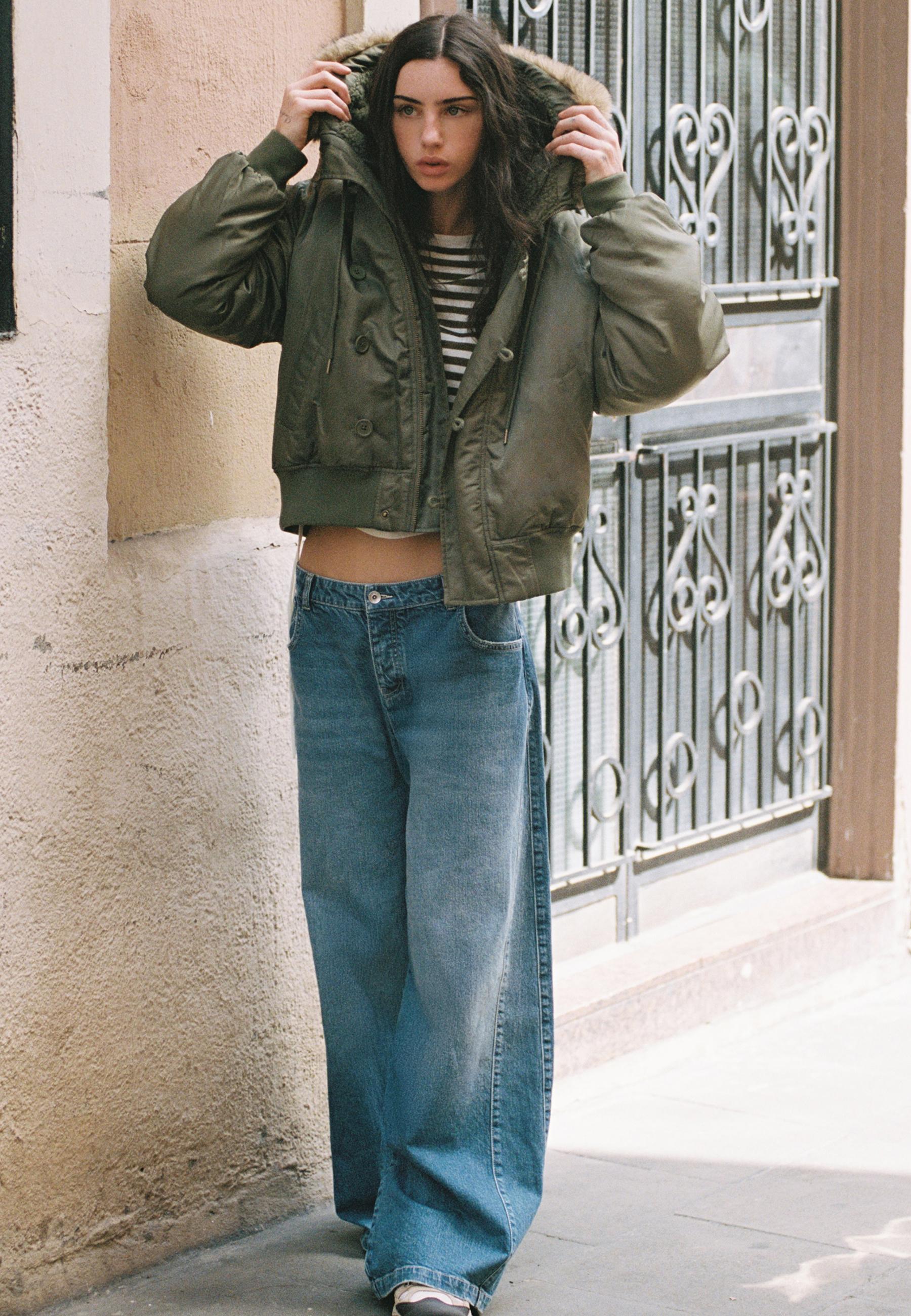 Low-rise super wide-leg jeans — MEDIUM BLUE DENIM