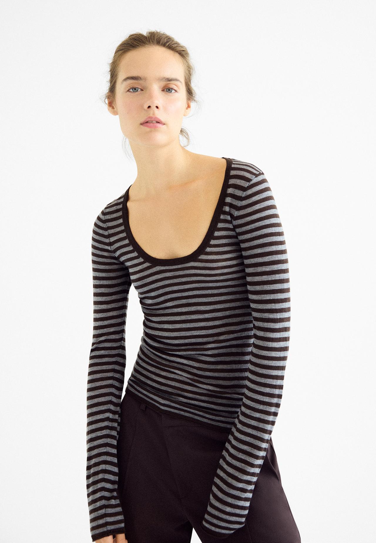 Basic wool and silk round neck jumper — Brown