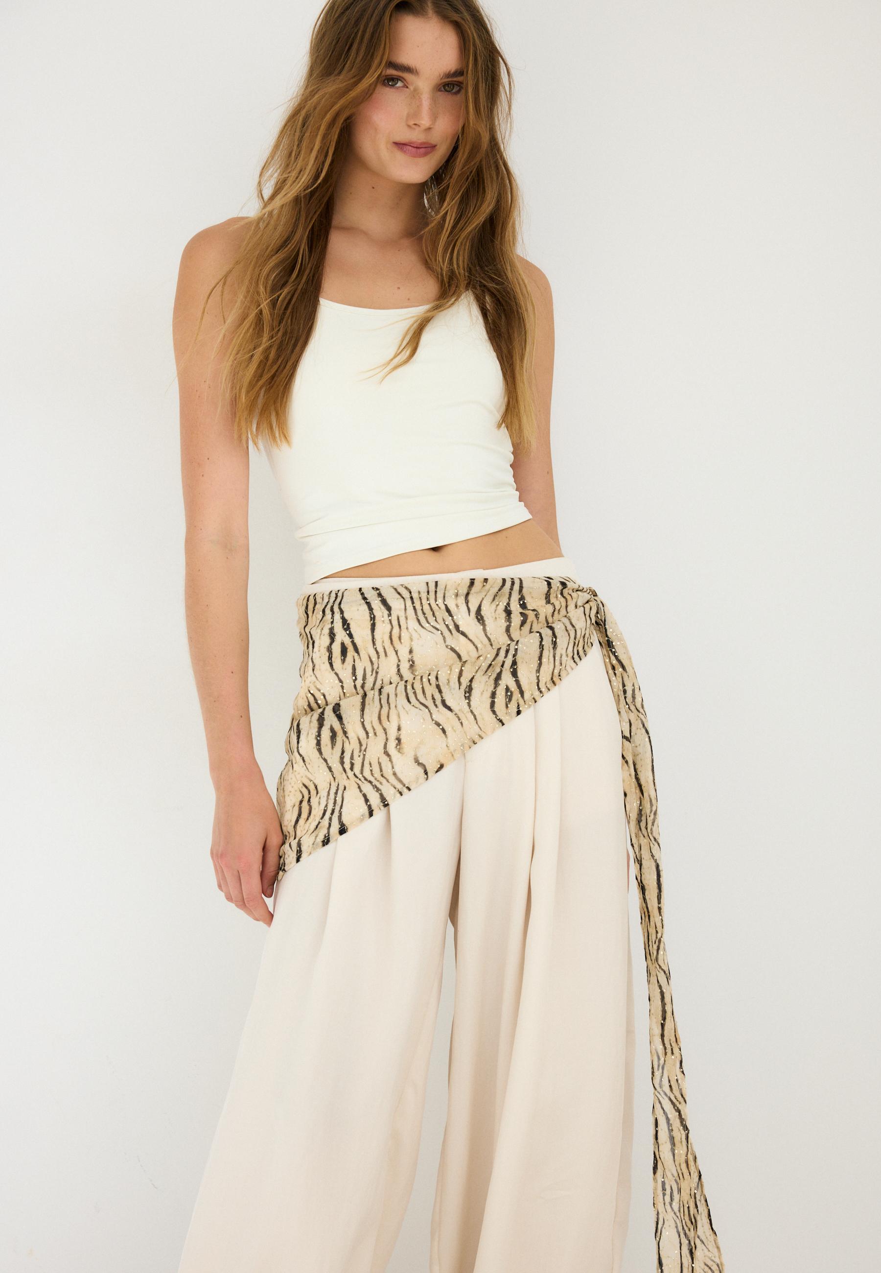 Zebra print pareo scarf — Ecru
