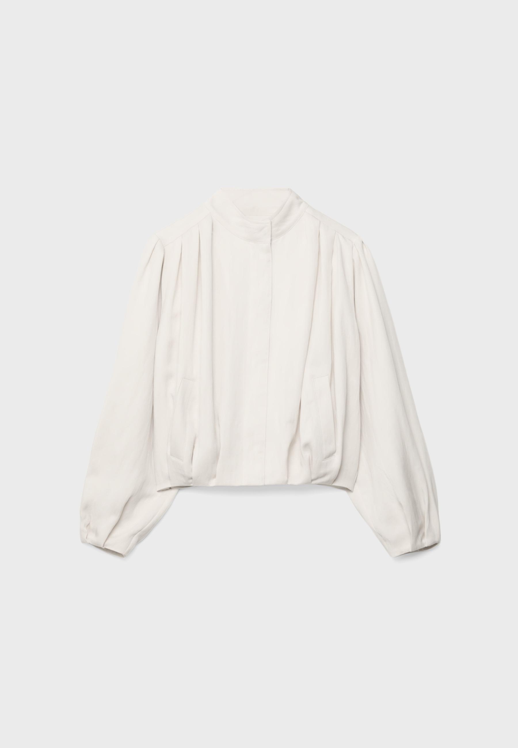 Flowing pleated bomber jacket — Ecru