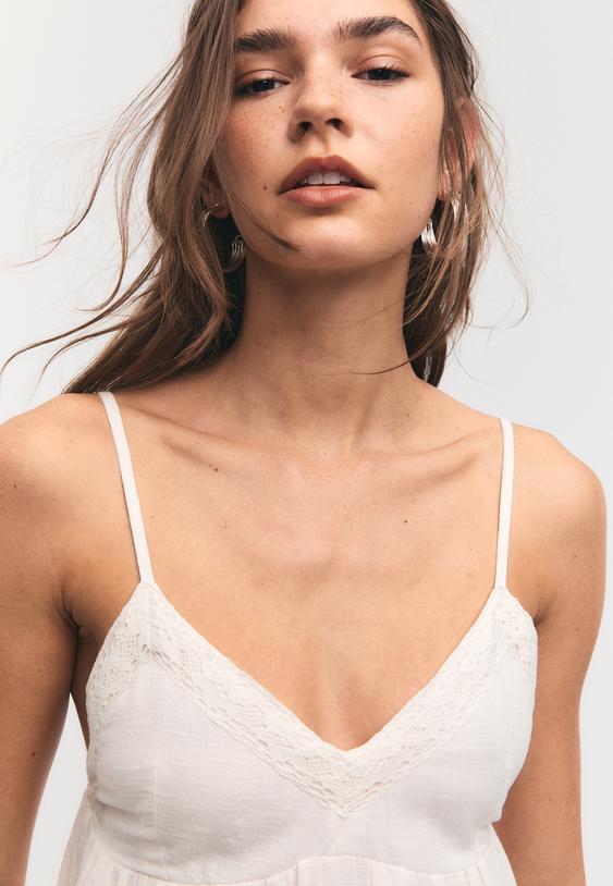 Stradivarius Short Dress With Lace Trim Ecru M