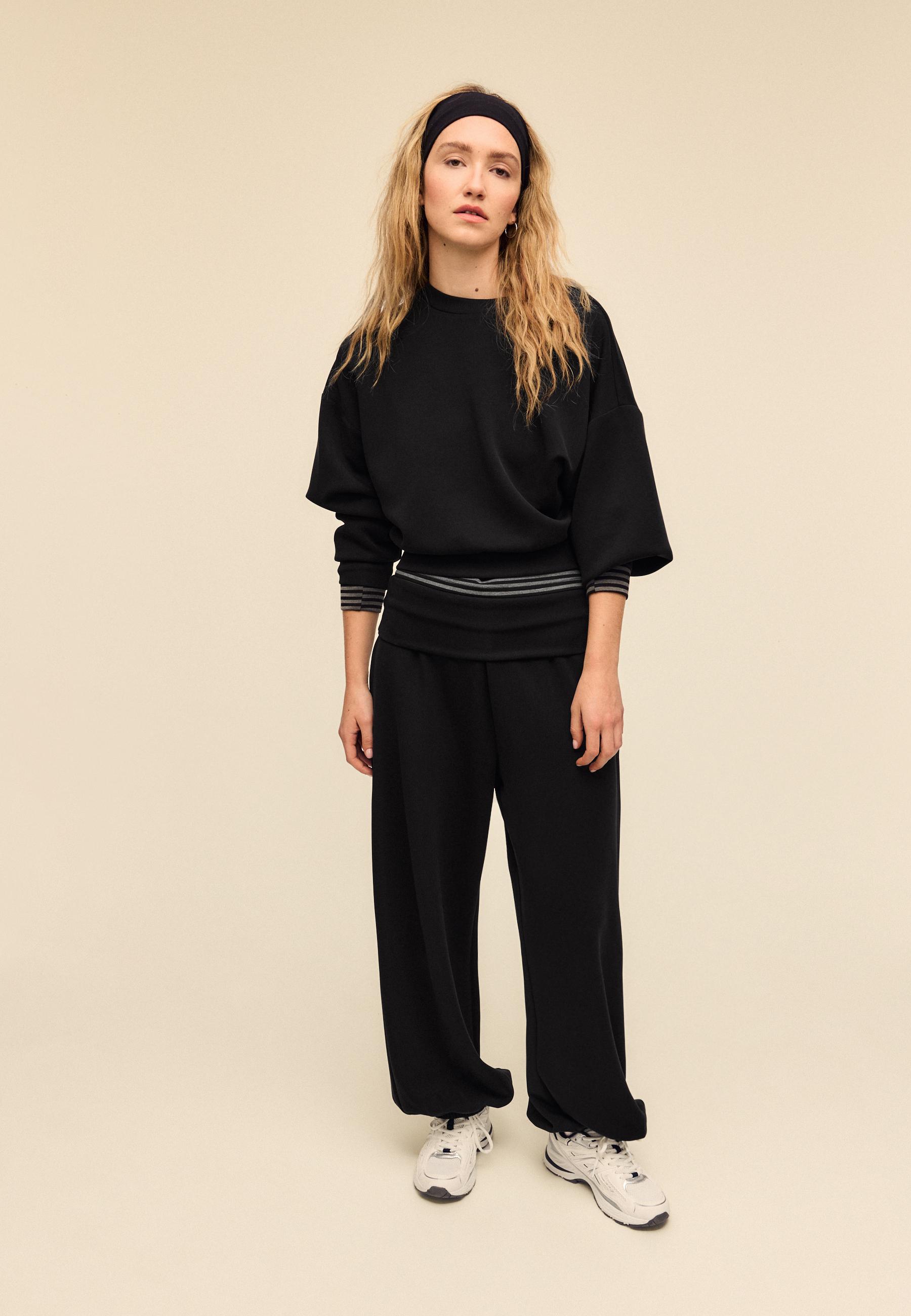 Soft-touch batwing sleeve sweatshirt - Women's fashion