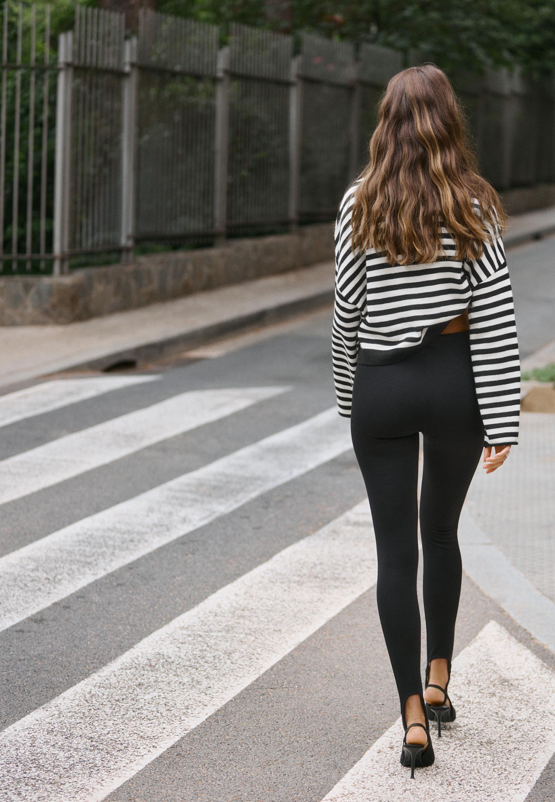 Stradivarius Geniş kollu crop triko kazak görsel 2