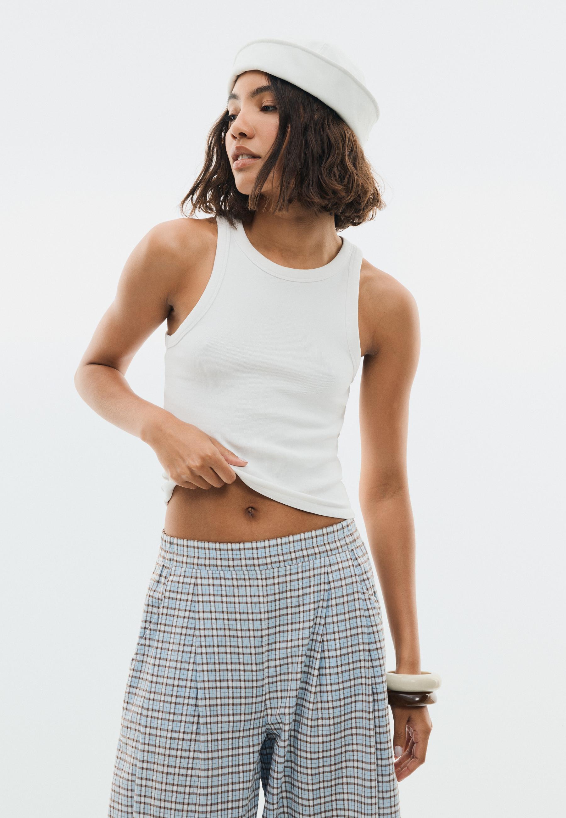 Basic racerback top — White