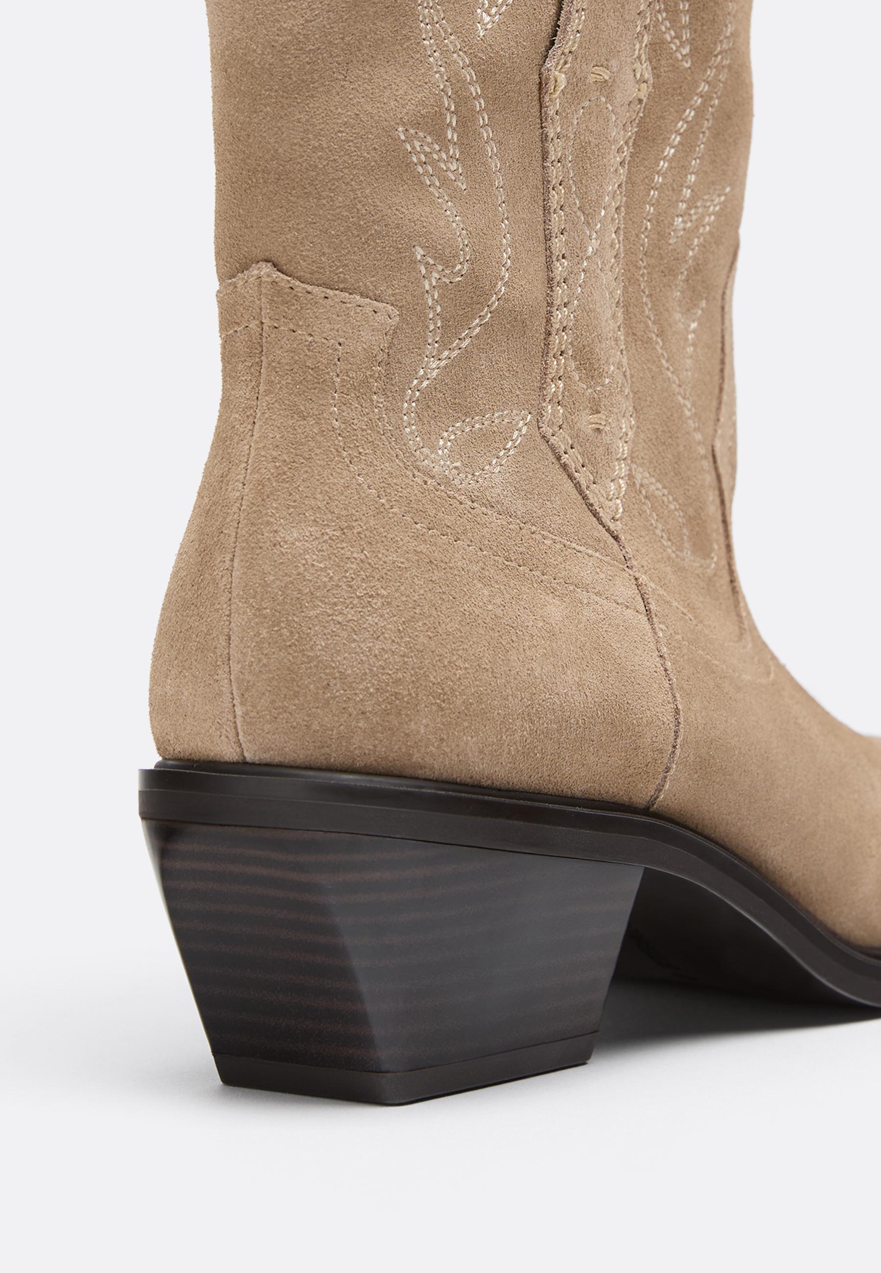 Leather cowboy heeled ankle boots — BEIGE