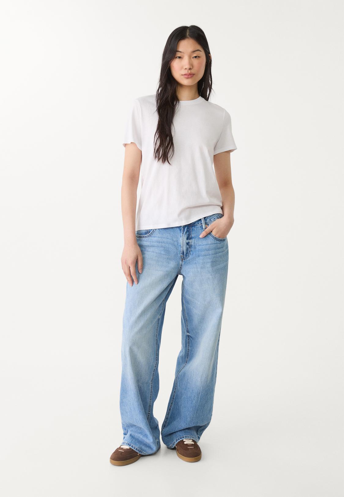 T Shirt Outfits To Wear With Blue Jeans 2-pack Of Basic Regular