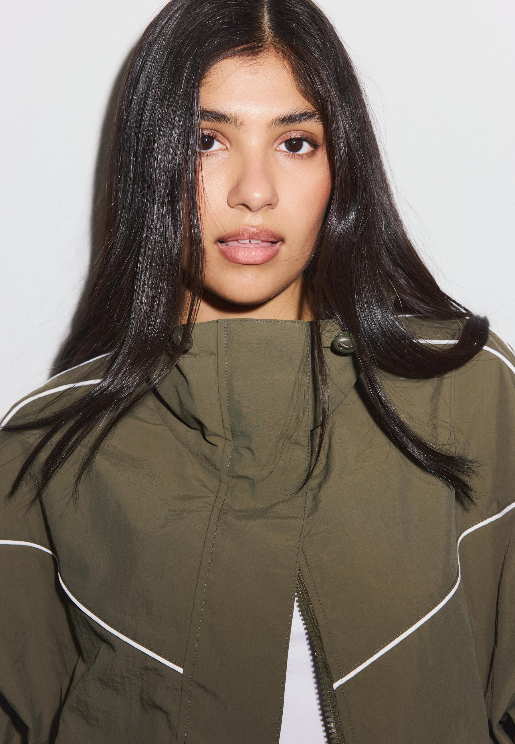 Technical windbreaker — Khaki