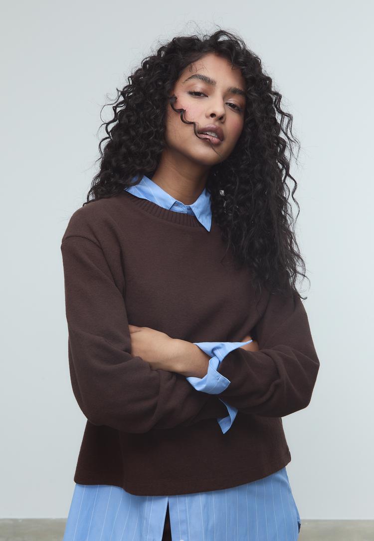 camiseta de punto cuello redondo