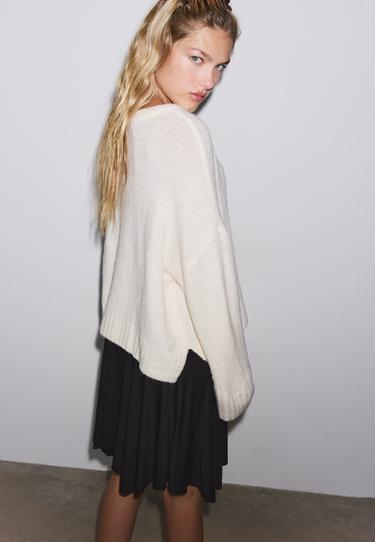 V-neck knit jumper — Ecru 5