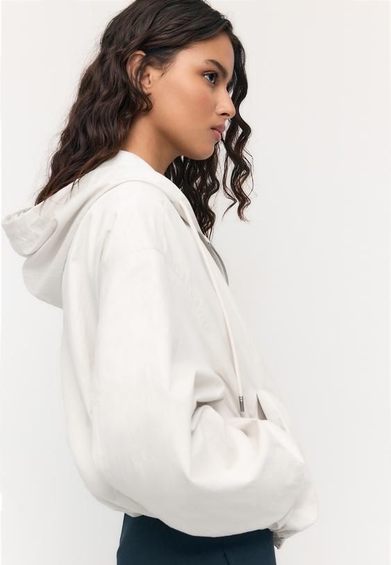 Stradivarius Basic Nylon Hooded Jacket Ecru L