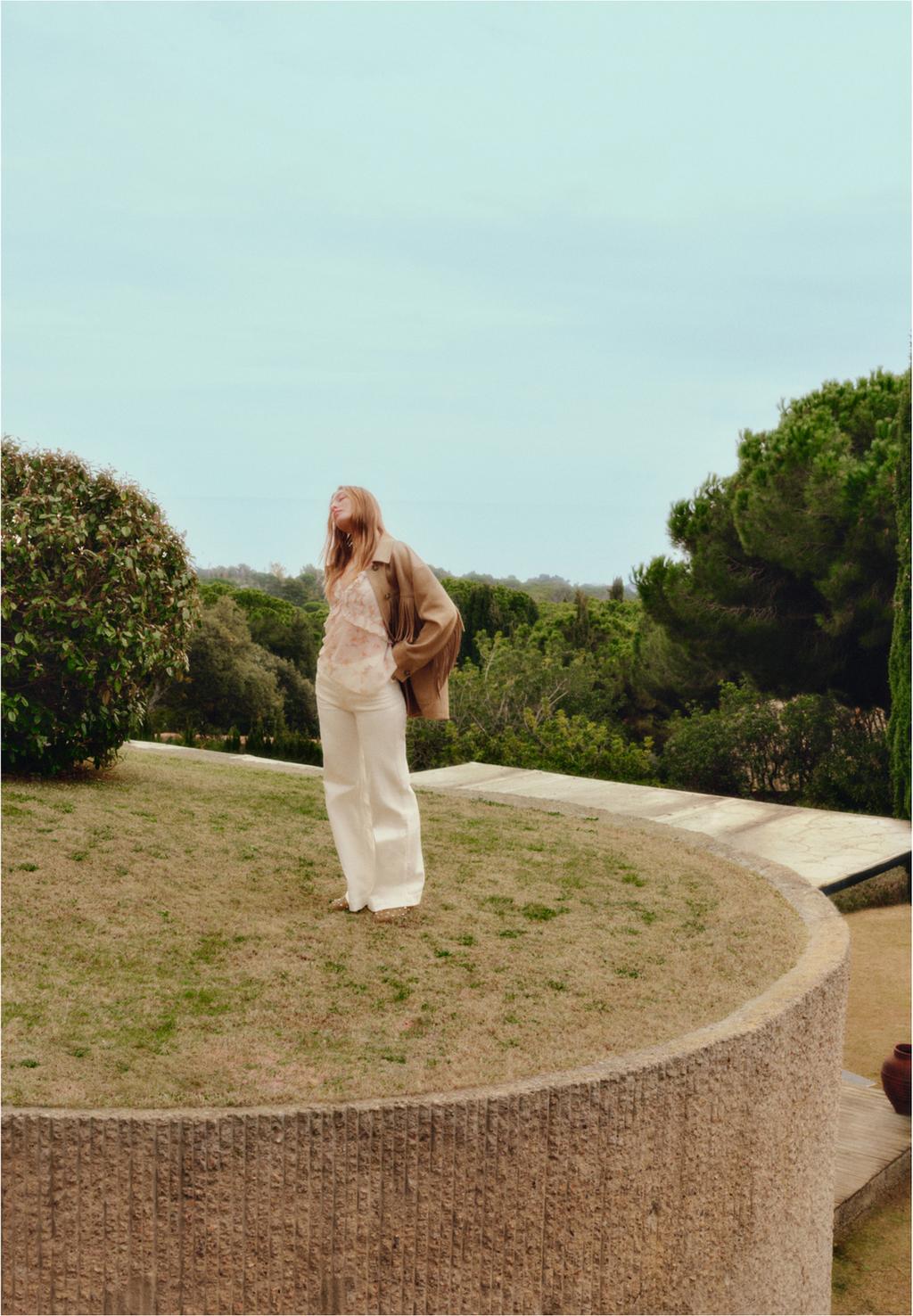 D71 Wide-leg flared comfort jeans