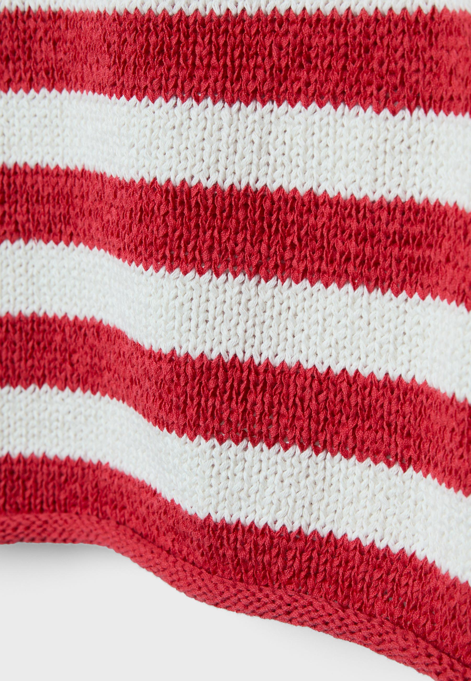 Boat neck knit sweater — Red