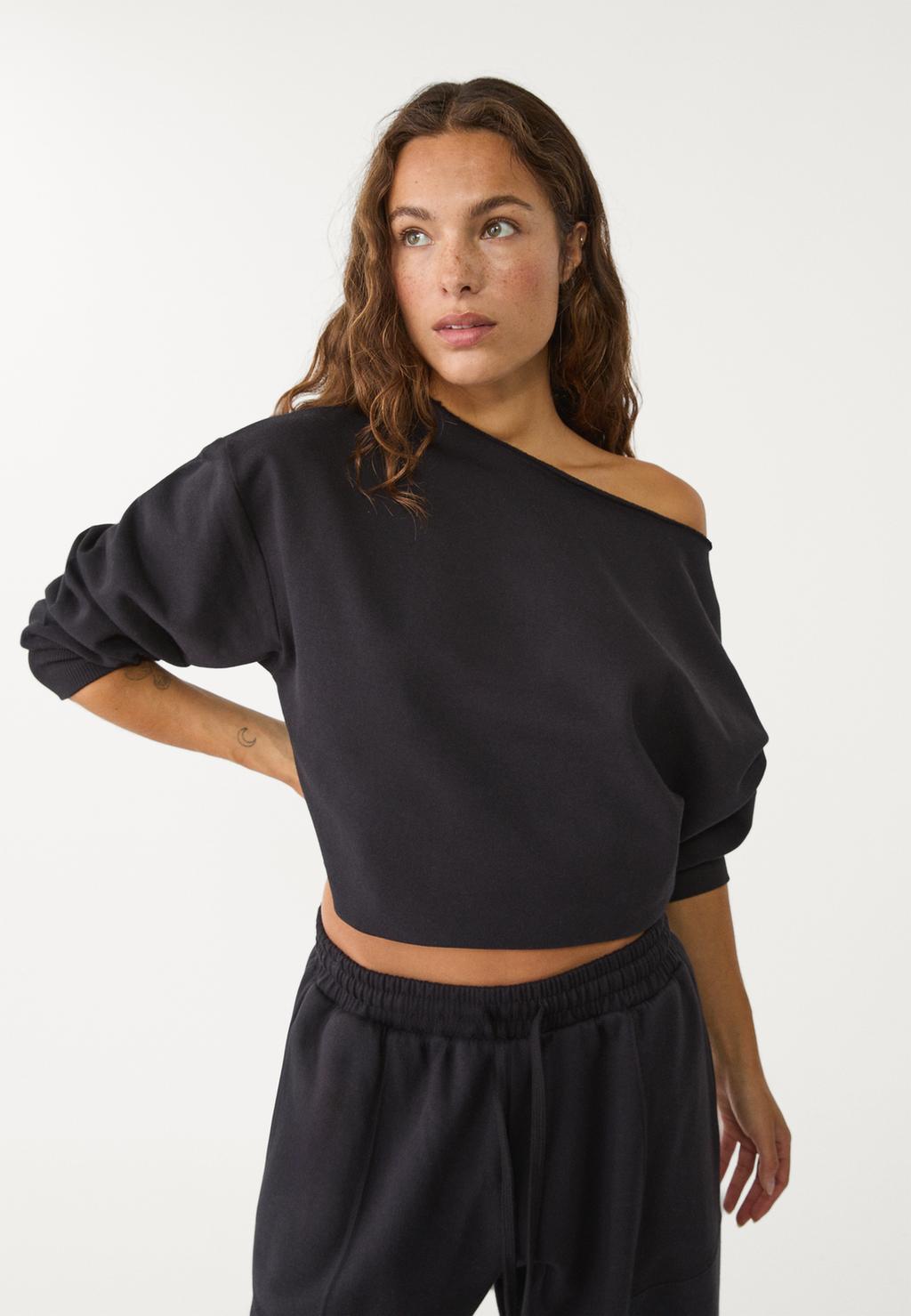 Round neck sweatshirt