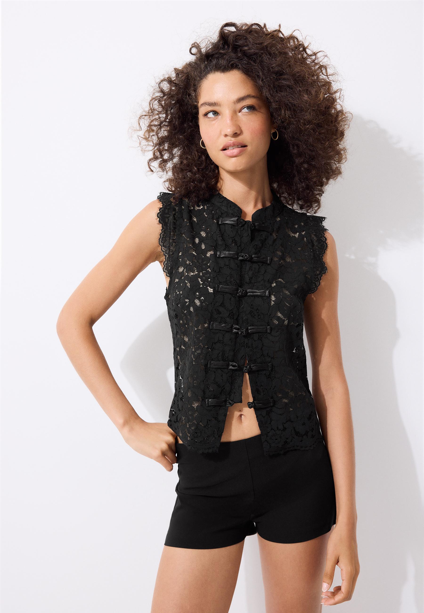 Lace toggle top — Black
