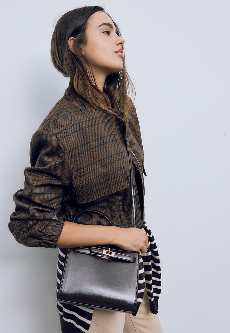bolso bandolera efecto piel