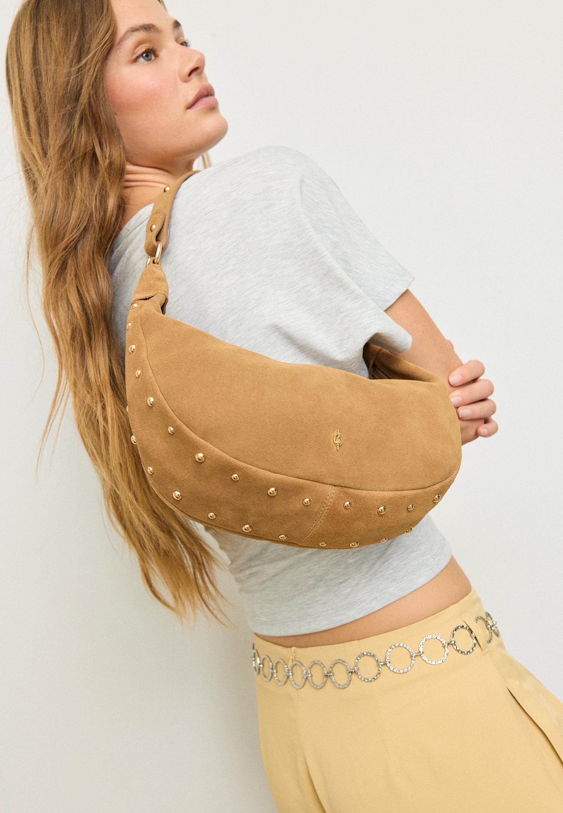 100% leather studded shoulder bag — Beige
