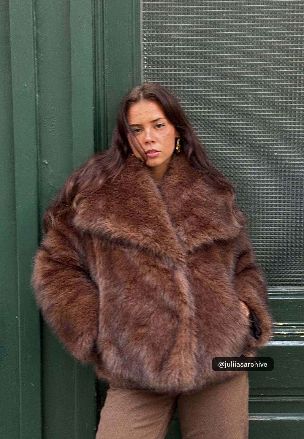 Cropped faux fur jacket