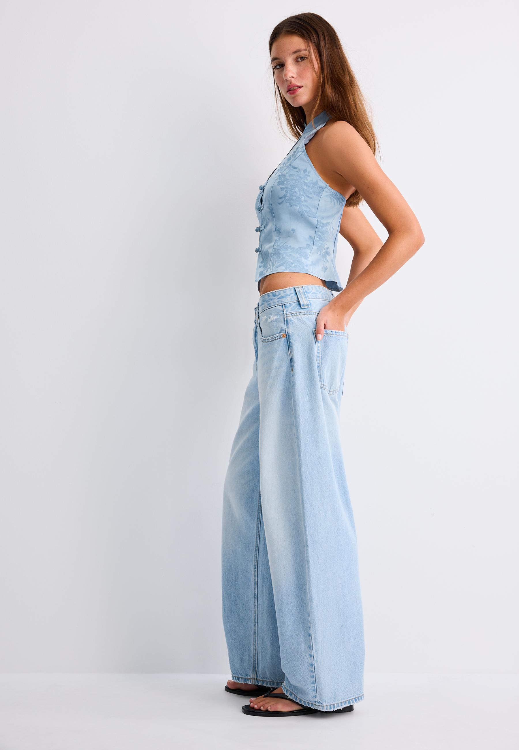 Embroidered sateen qipao top — Sky blue