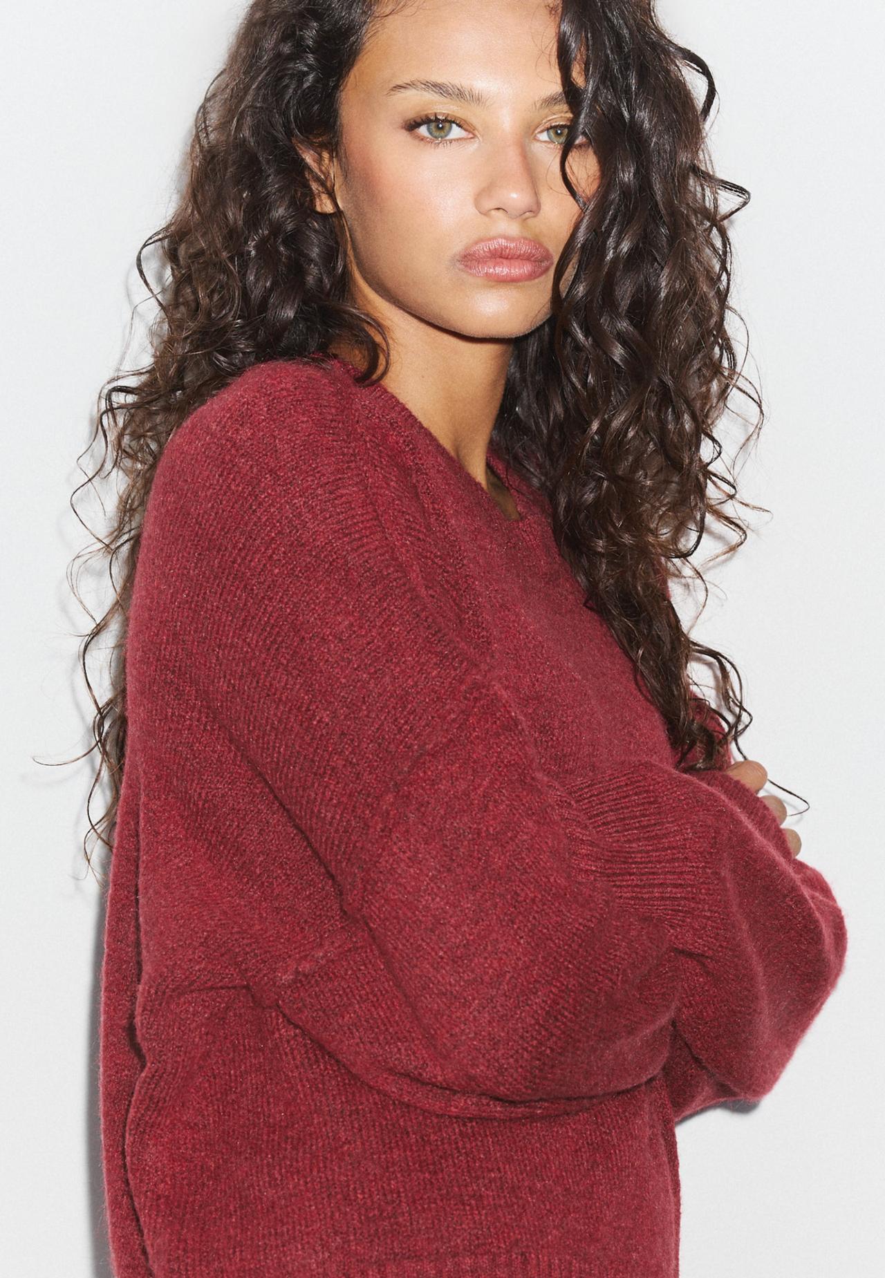 Round neck knit jumper — Dark red