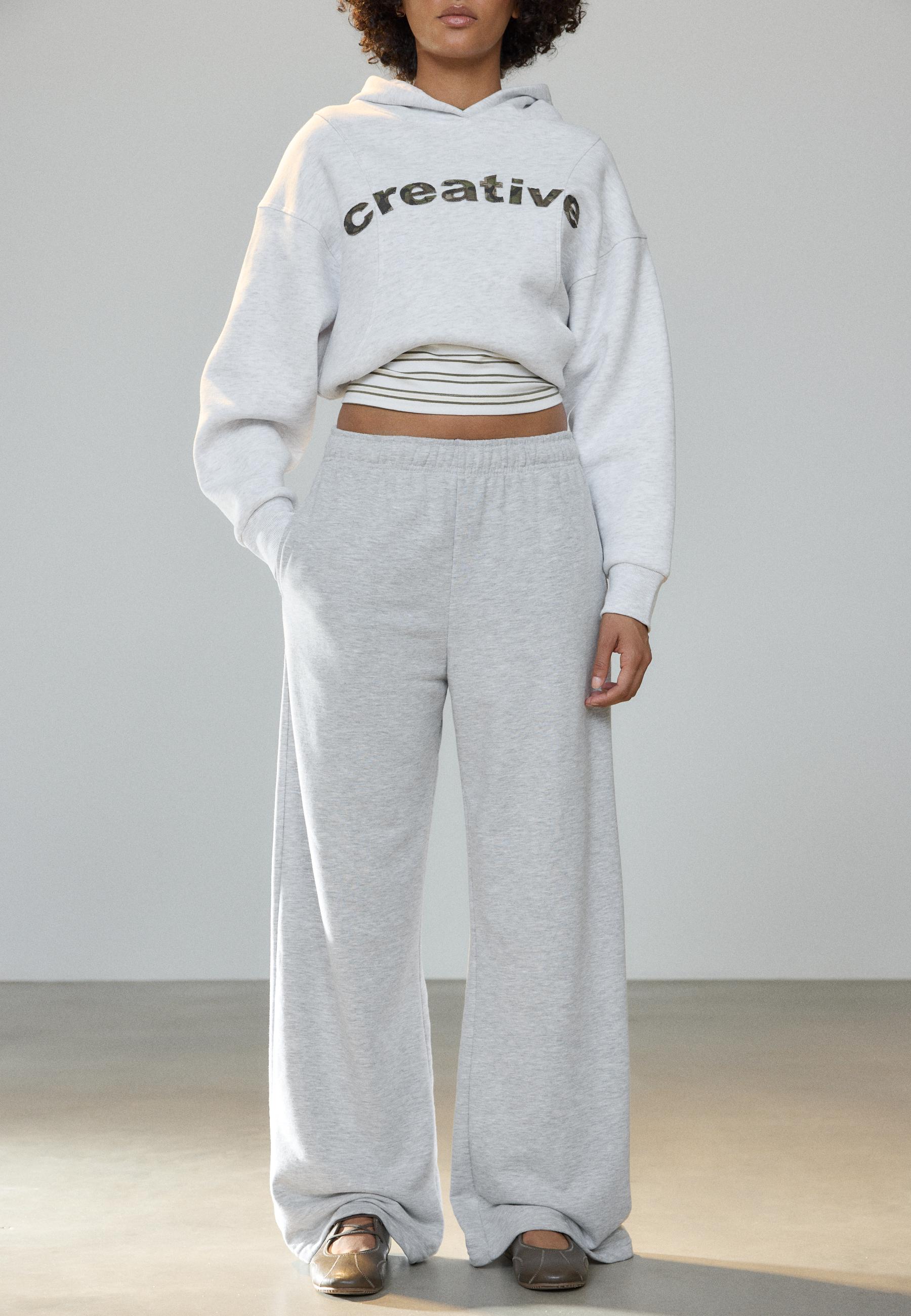 Stradivarius Παντελόνι Jogger Με Φαρδύ Μπαντζάκι Γκρι Μελανζέ L