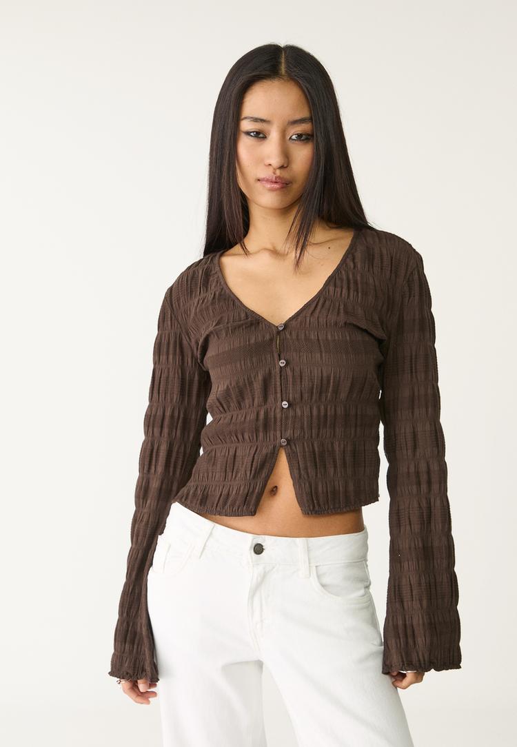 camisa manga comprida com bordados