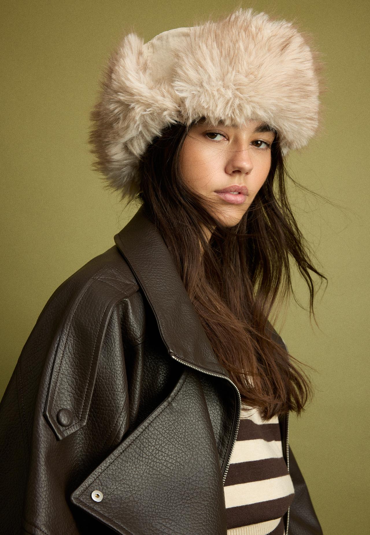 Reversible aviator hat — Ecru