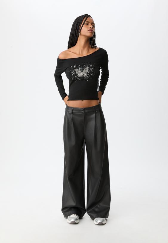 shirt-mit-bateauausschnitt