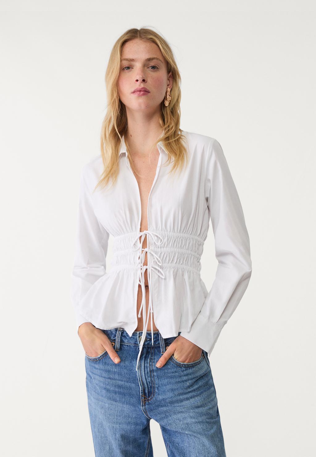 Camicia in popeline con fiocco laterale