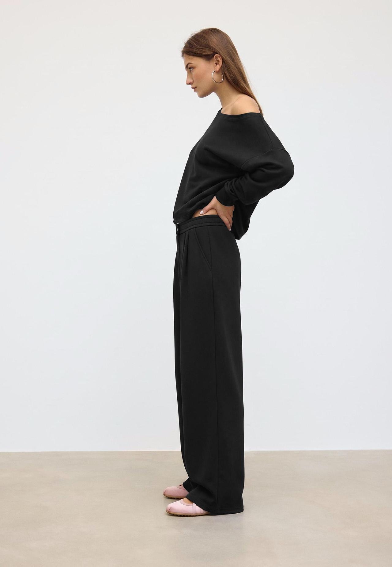 Soft-touch darted trousers — Black