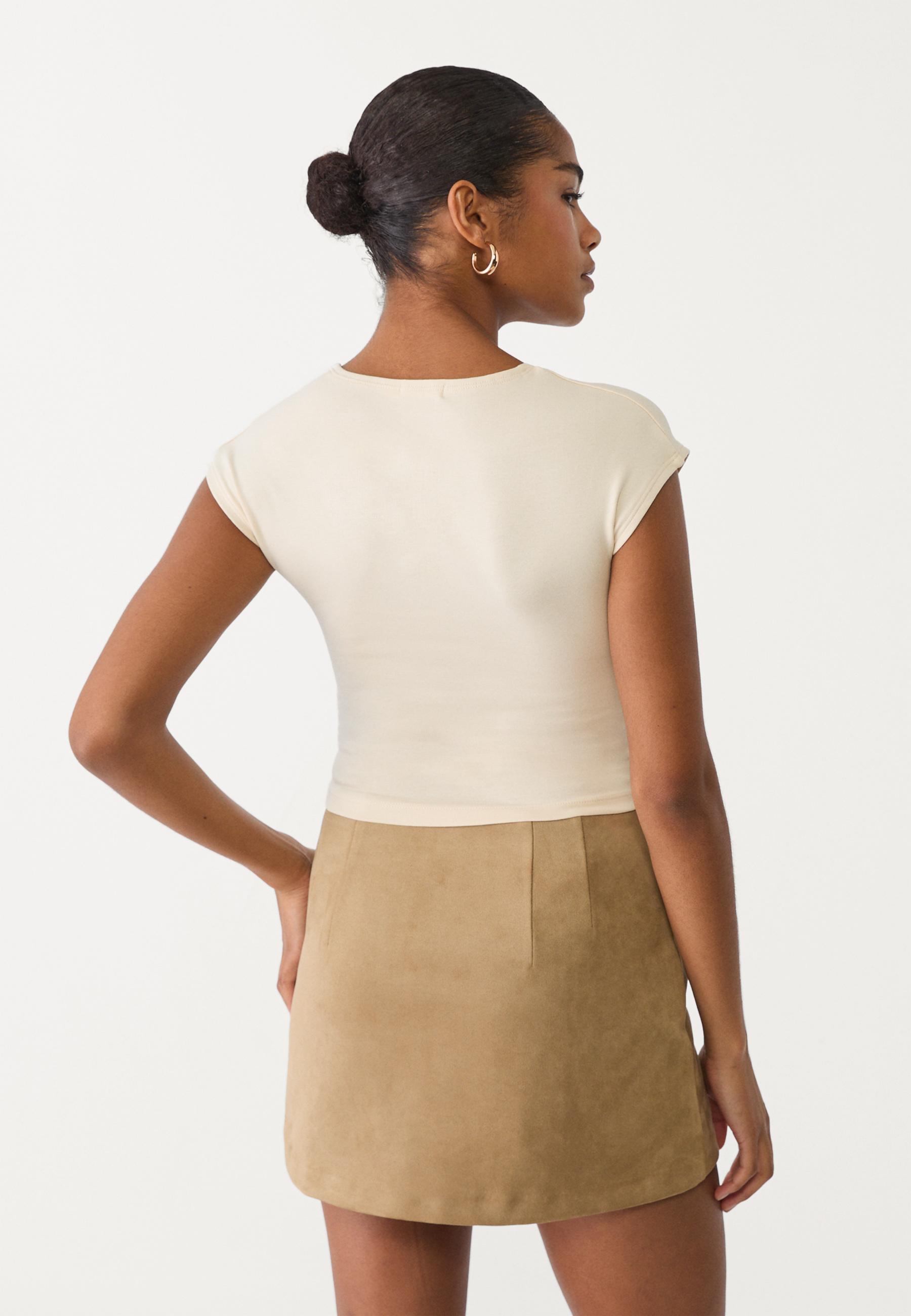 Stradivarius Kısa crop tişört