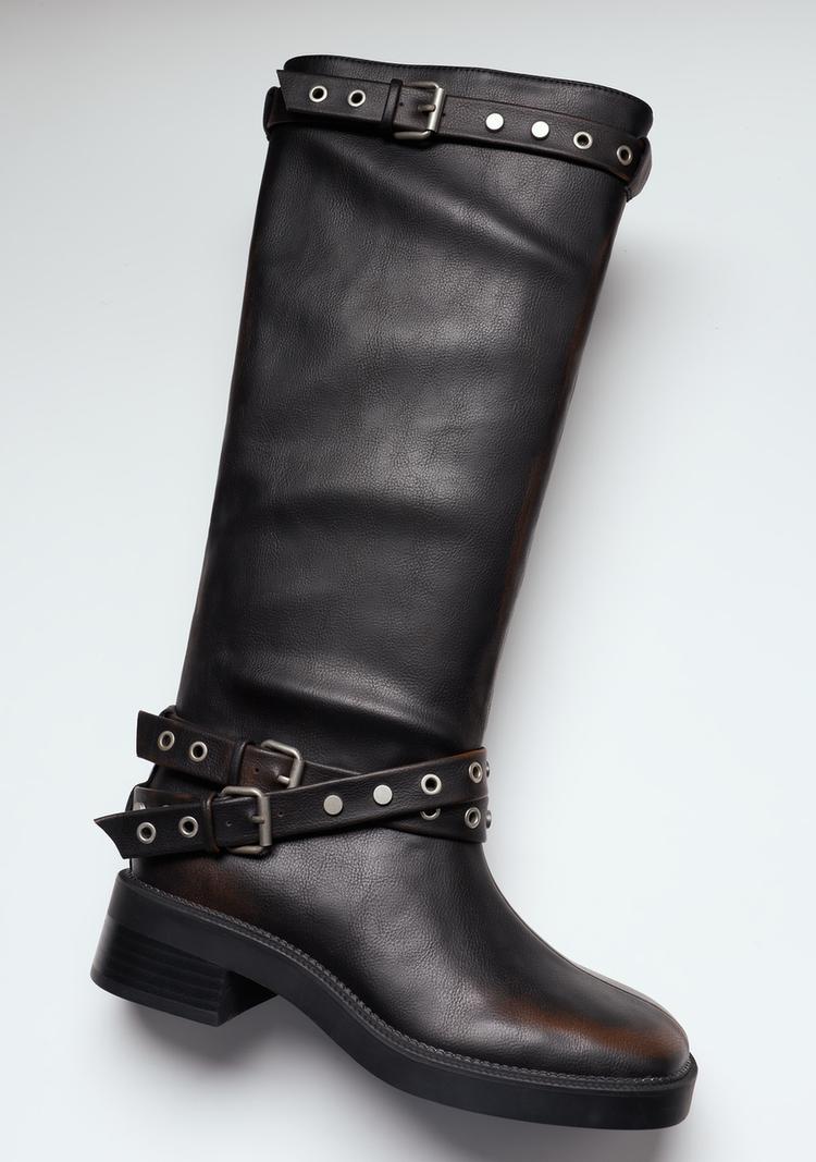 Flat buckle boots — BROWN