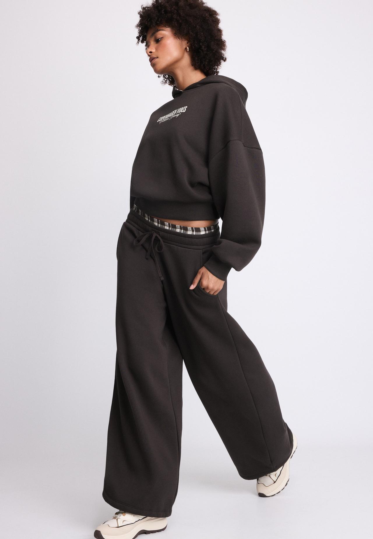 Boxer-detail jogger trousers — Brown