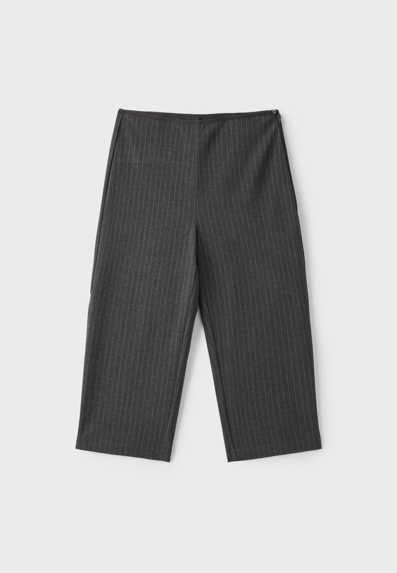 Striped smart capris — Dark grey