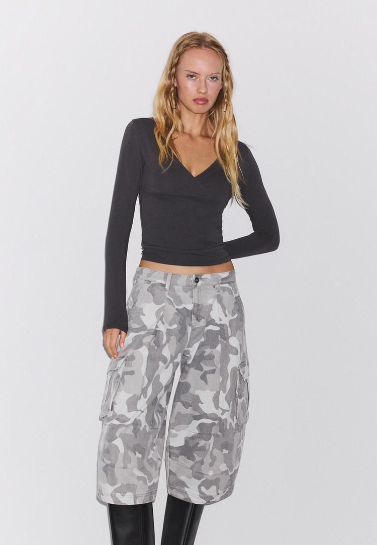 Stradivarius Bermuda van keper met print  Grijs 34