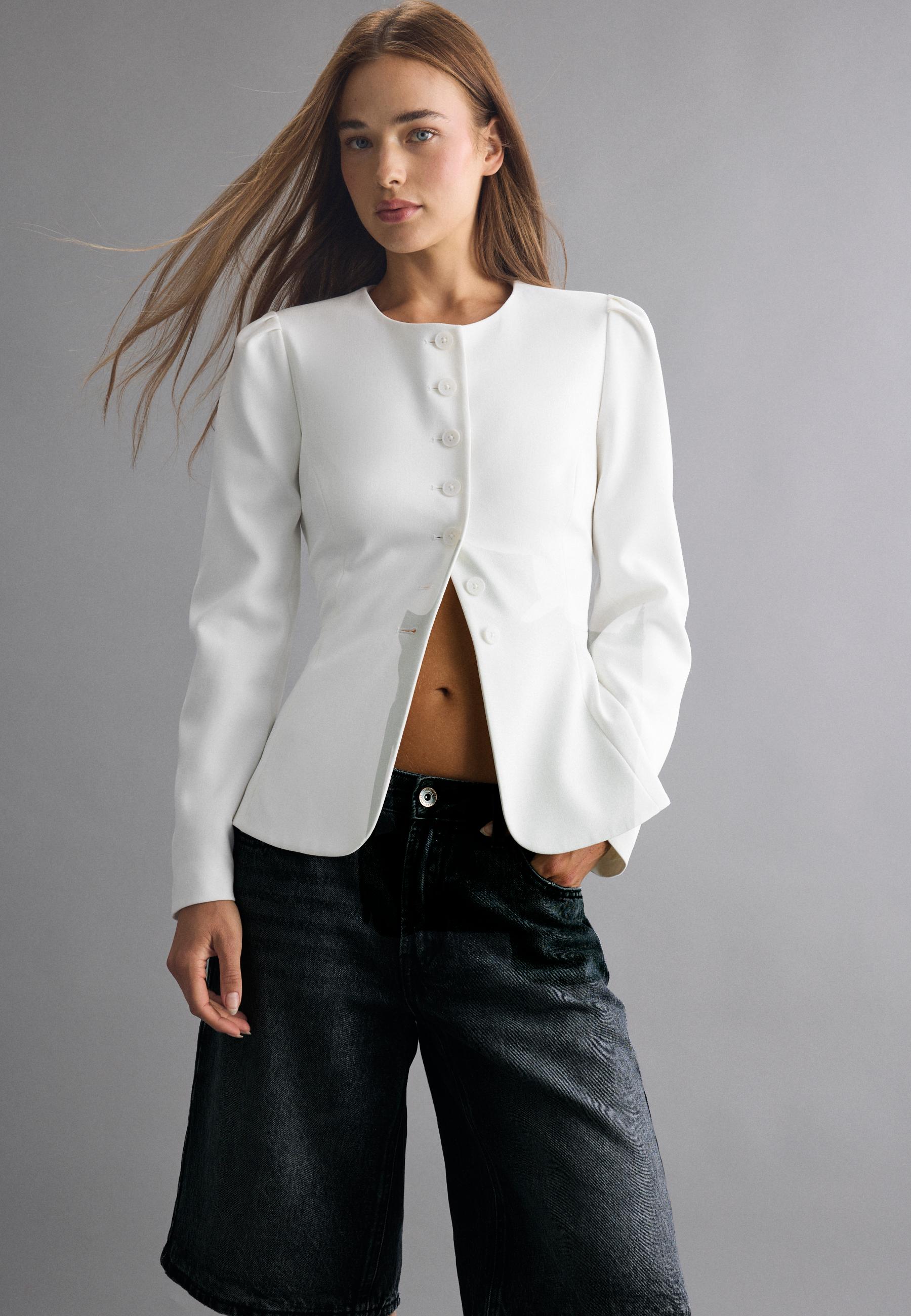 Peplum blazer — Ecru
