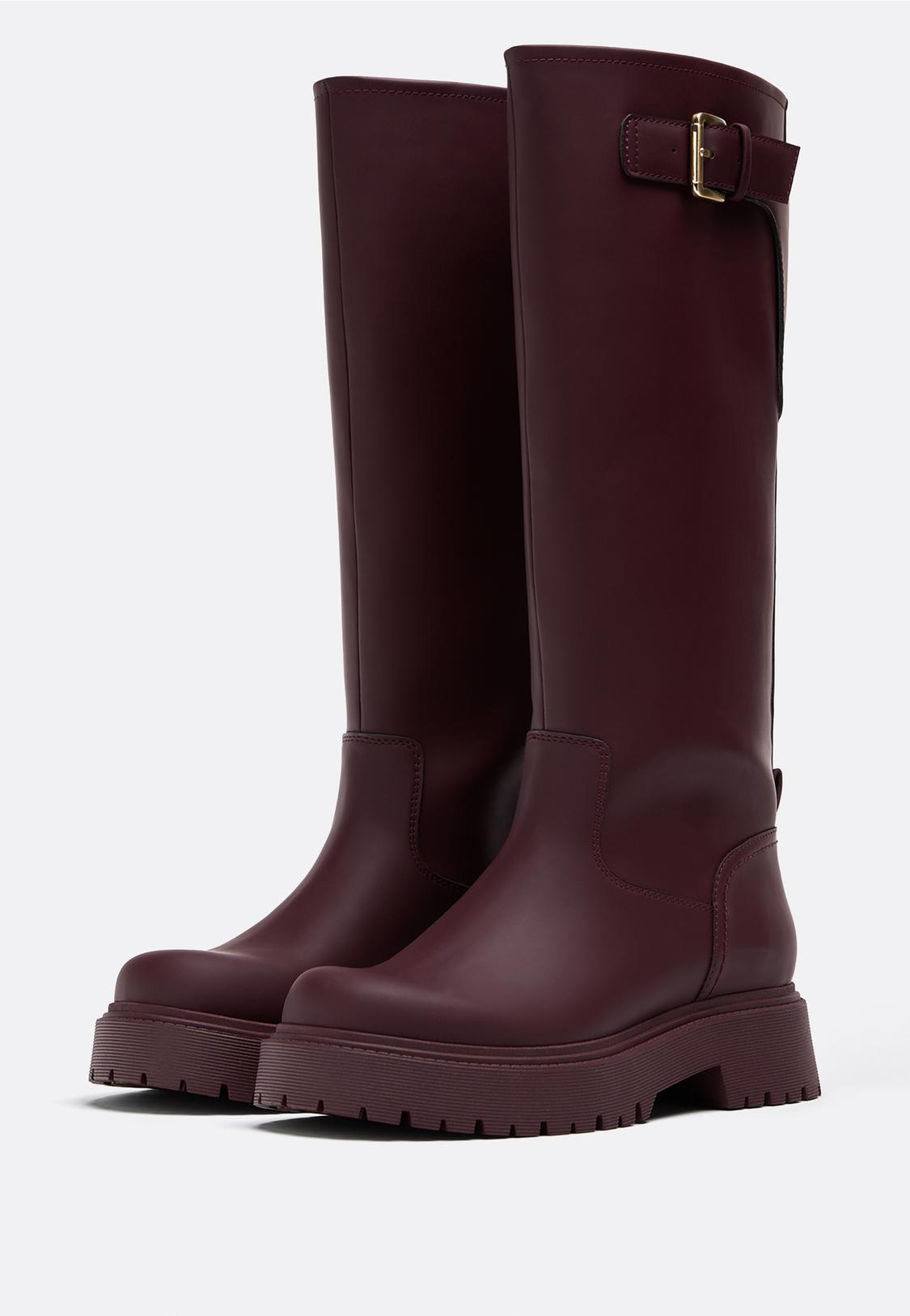 Flat rubber-effect boots Women's fashion Stradivarius Malta