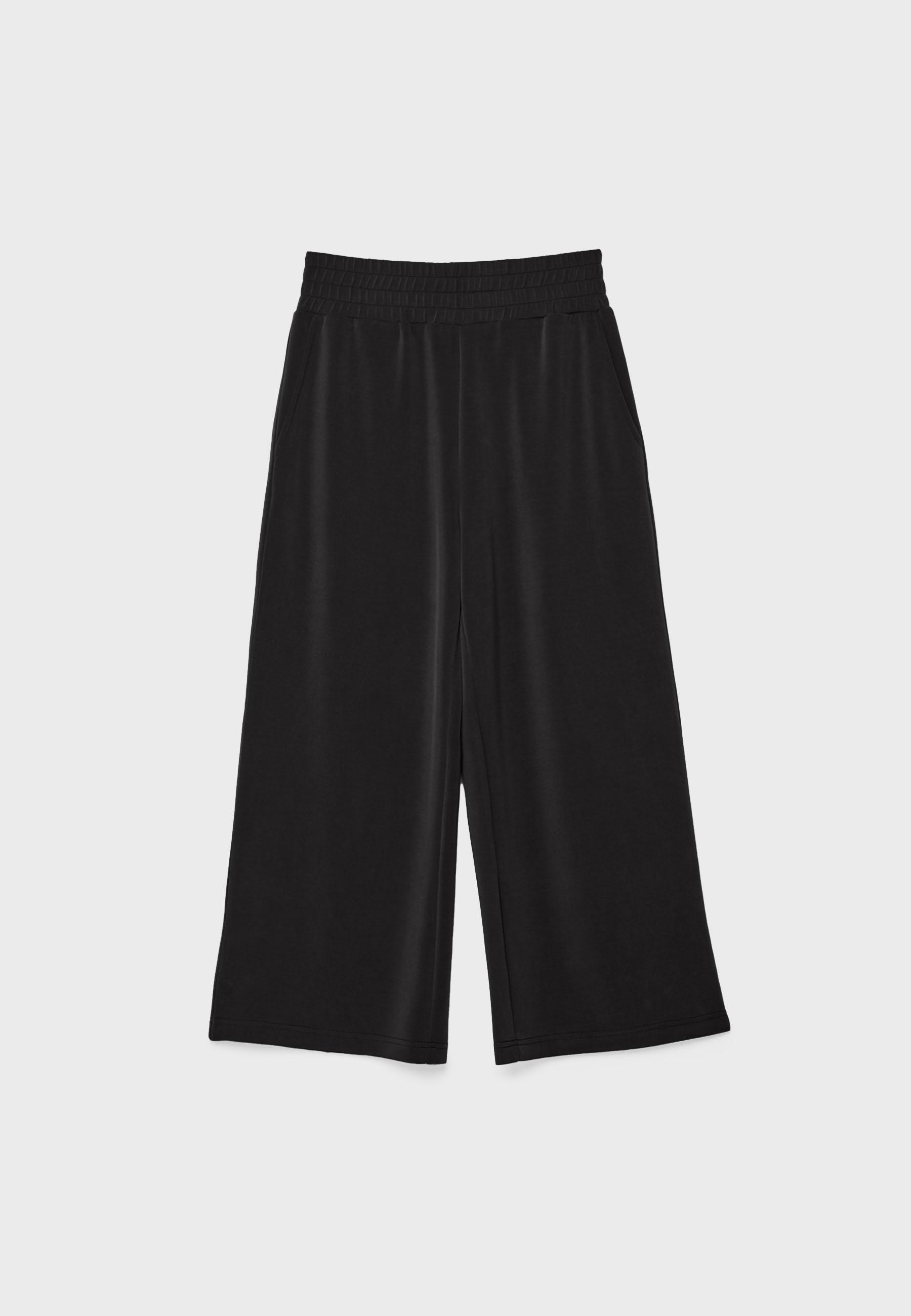 Soft-touch culottes — Black