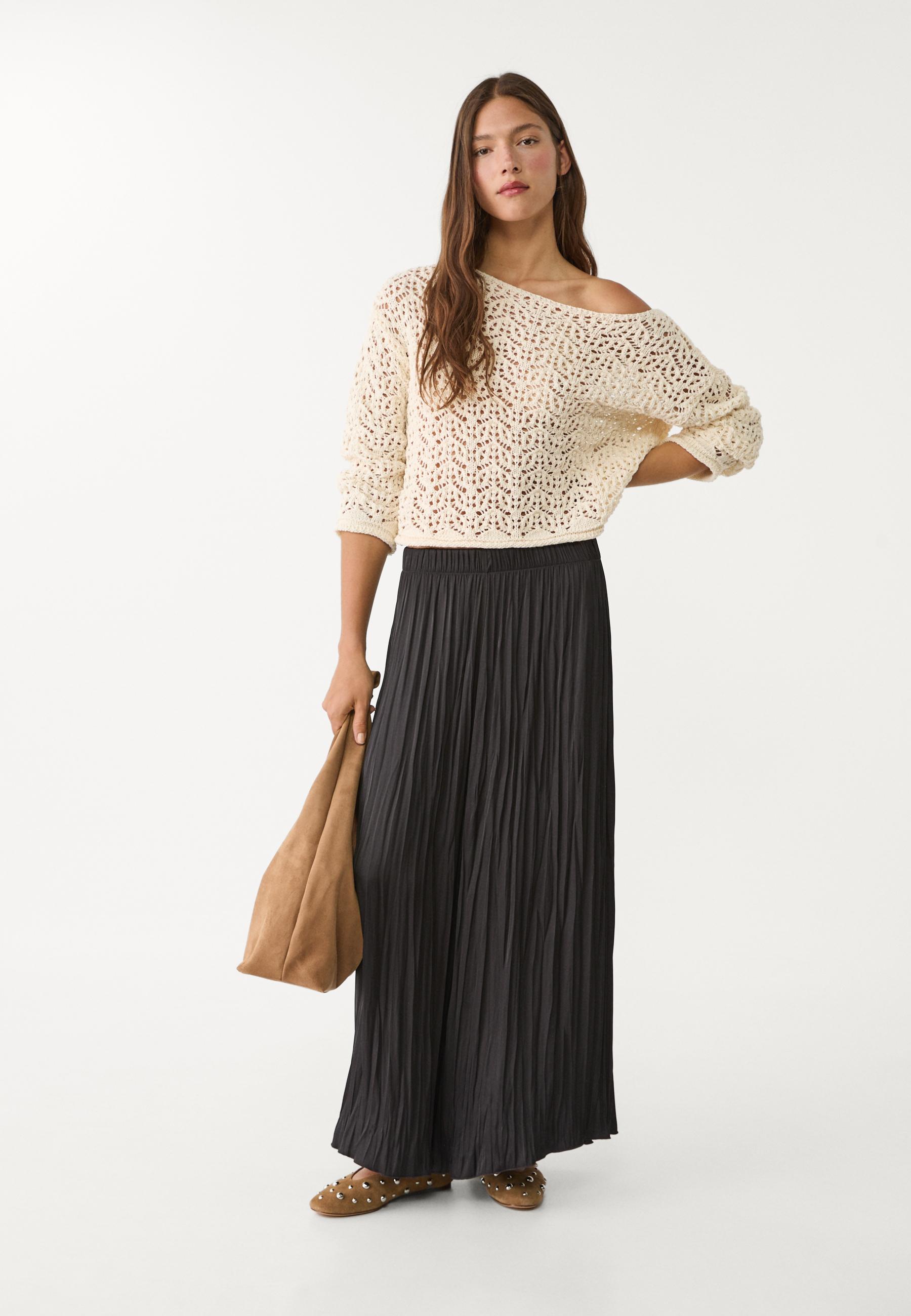 Long flowing satin skirt - Women's fashion | Stradivarius Long flowing satin skirt - Women's fashion | Stradivarius
