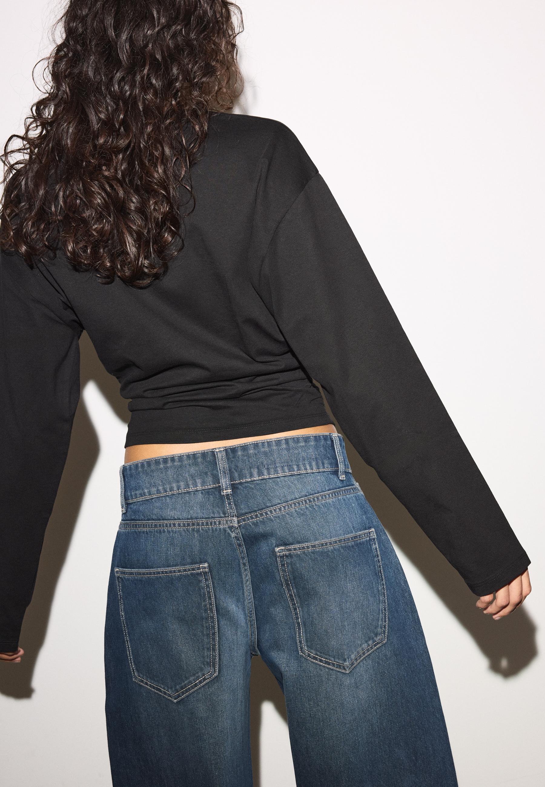 Long sleeve gathered T-shirt — Black