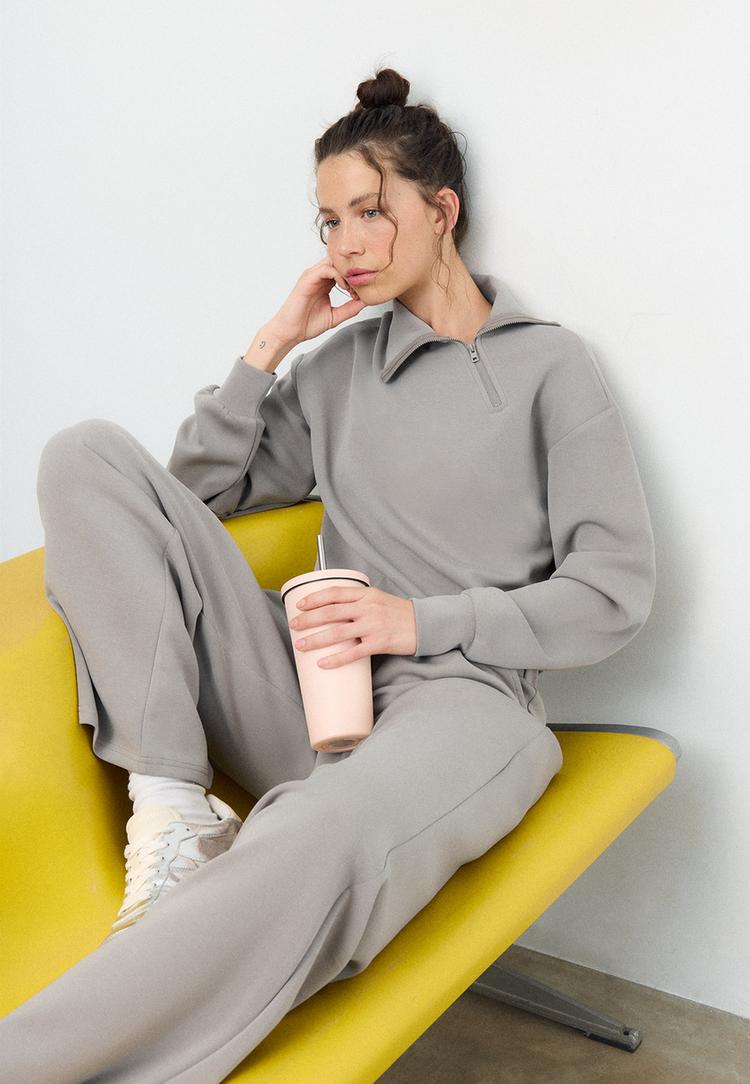 sudadera cremallera lateral tacto suave