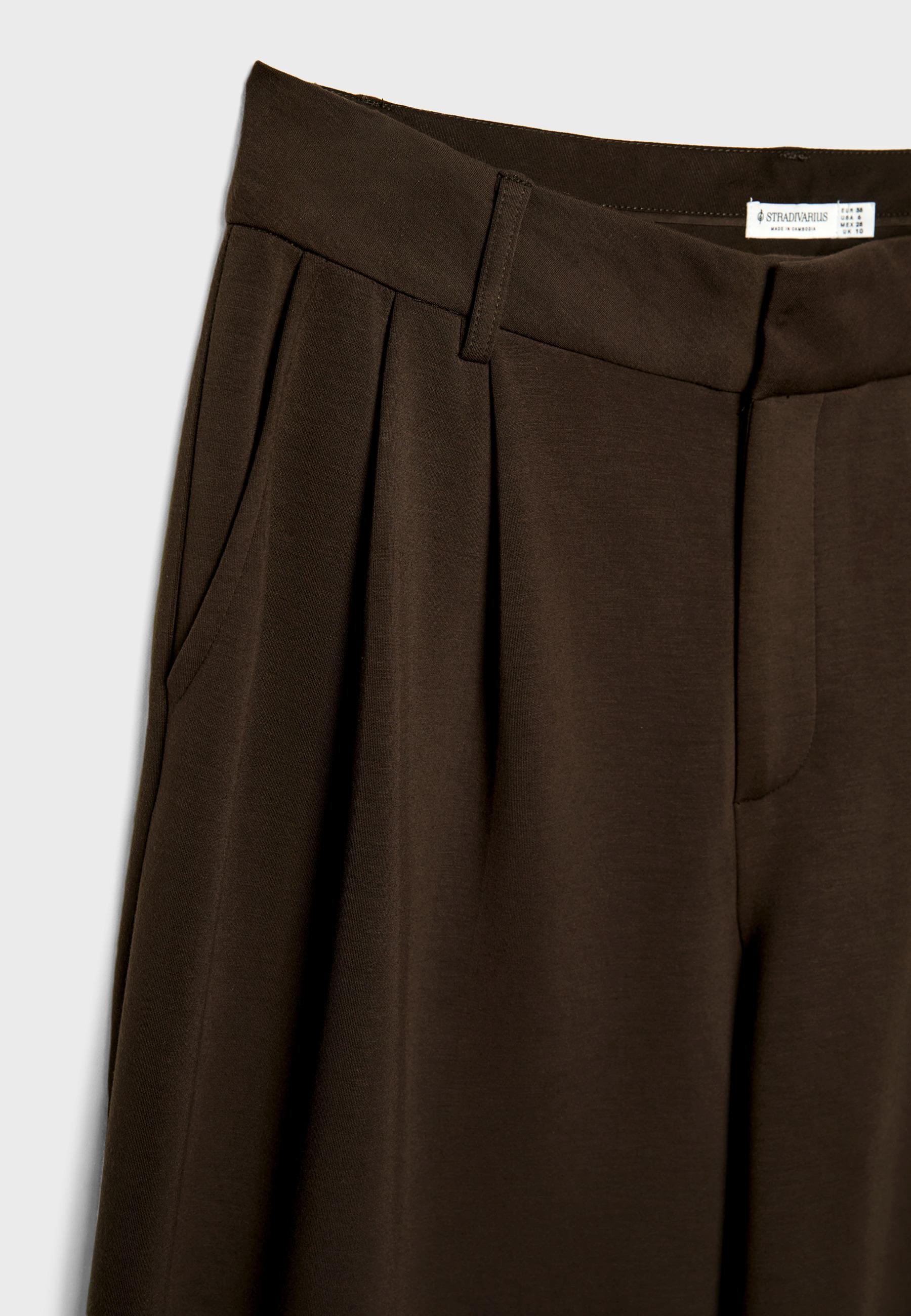 Soft-touch smart trousers — Brown