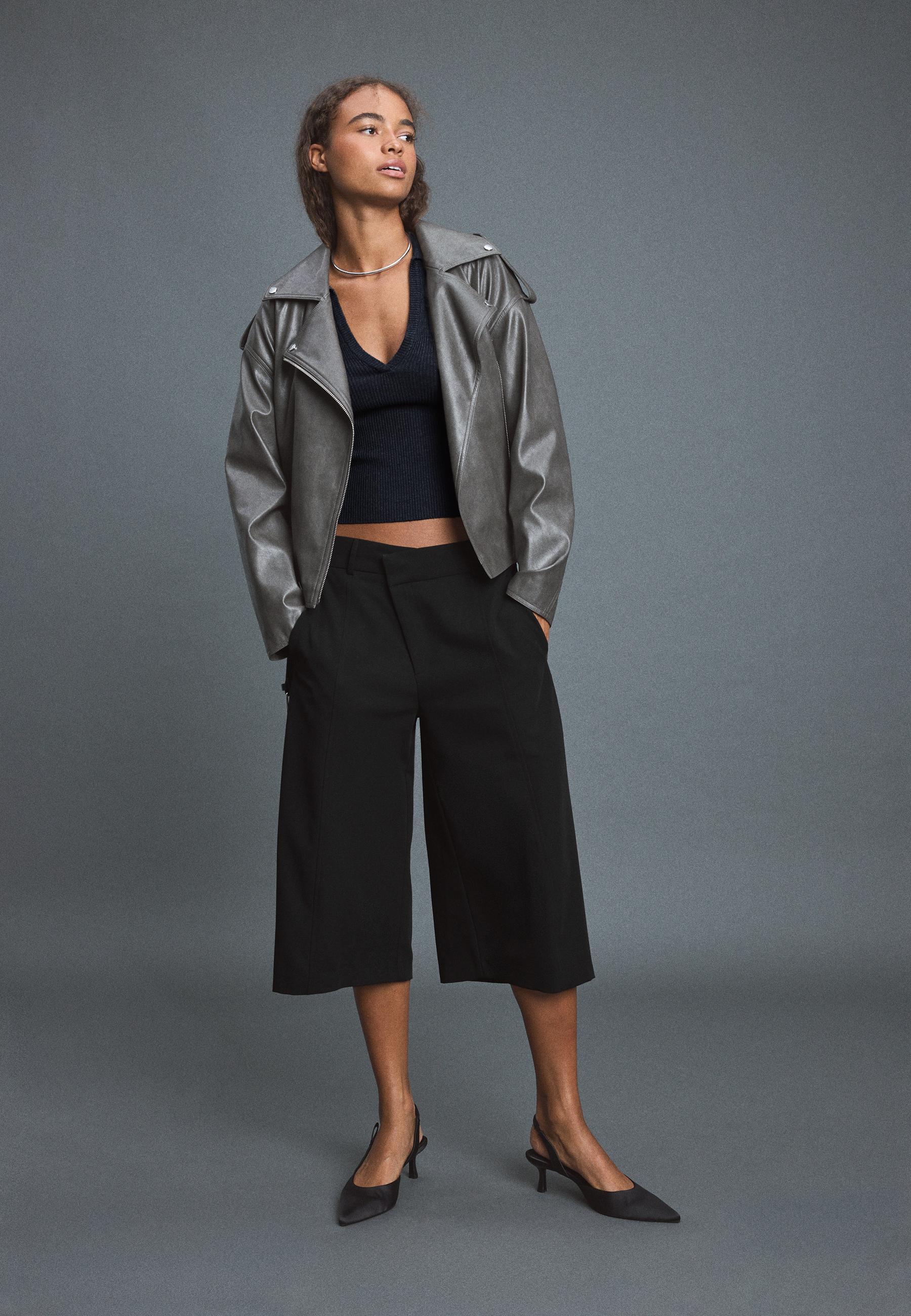 Stradivarius Πλεκτό Πουλόβερ Με Γιακά Polo Και Τσέπες 0-252 M