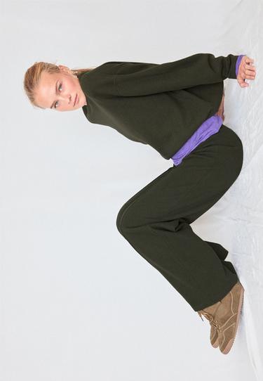 Soft-touch pintuck trousers — Khaki 1