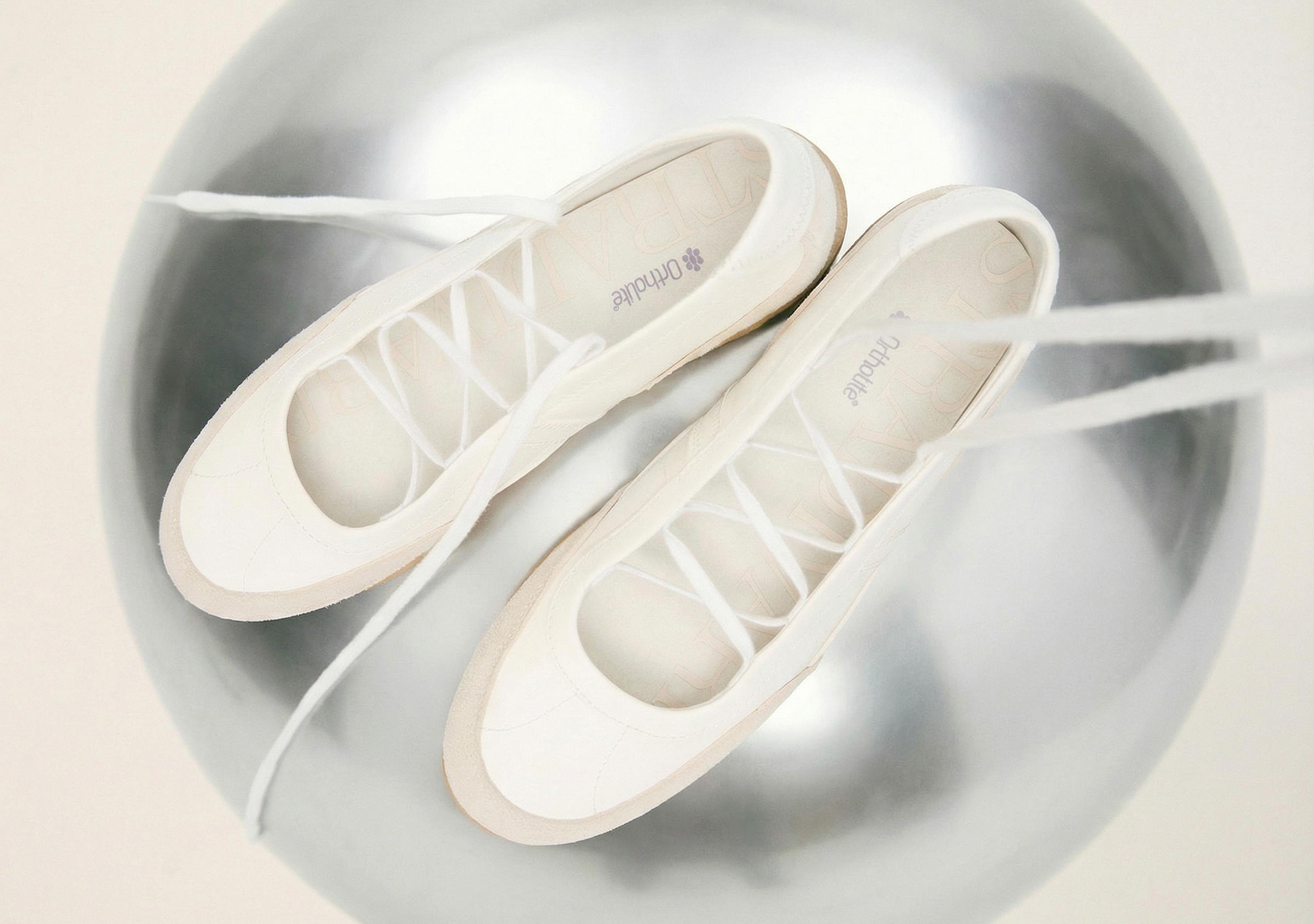 Tie-up sneakerinas — WHITE
