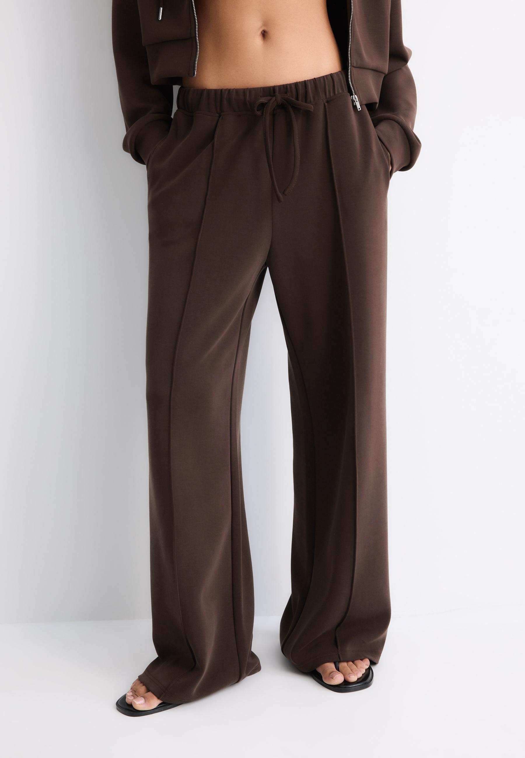 Yumuşak dokulu dikiş detaylı geniş paça jogger pantolon - Görsel 2