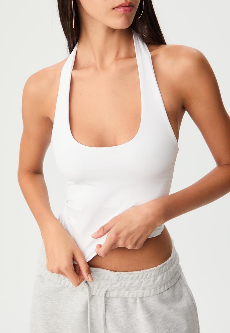 camiseta cuello halter